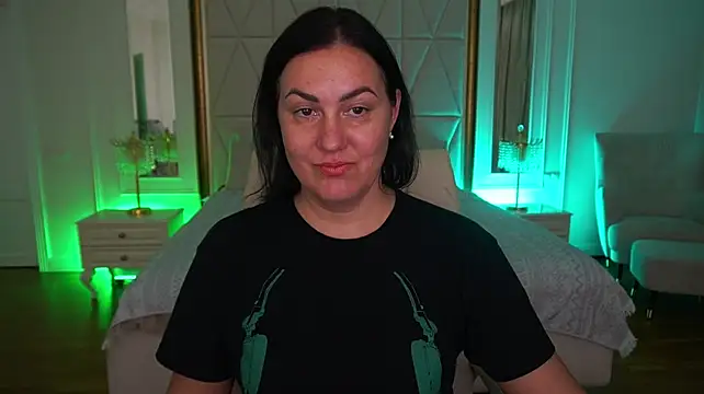 VelvetLuck live cam preview