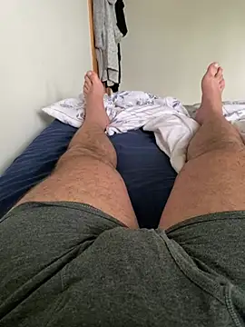 michael1884 (Ask my age) - Gold vibrator in ass