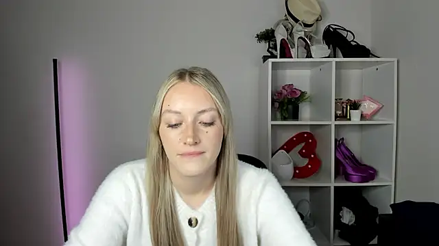 EvelynBlond