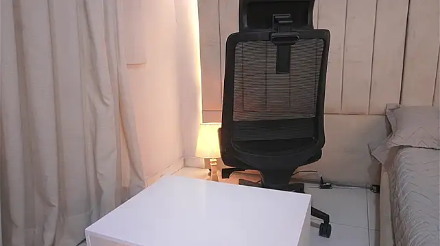 Ashley_Beaomunt