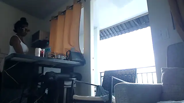 wynterheat (F milf) - Pussy Play | 2 tokens or more