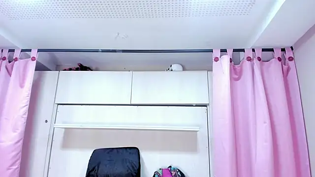 KiomaraaBaker