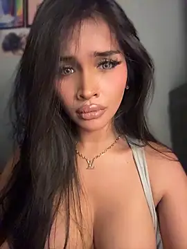 PrettyYoungHugeCockTS