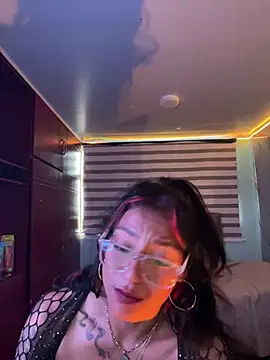 SamathaMay live cam on StripChat