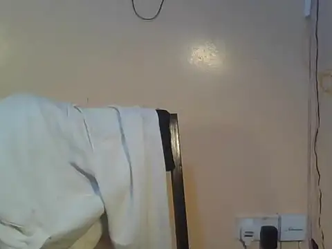 juicyqueenn8 live cam on StripChat