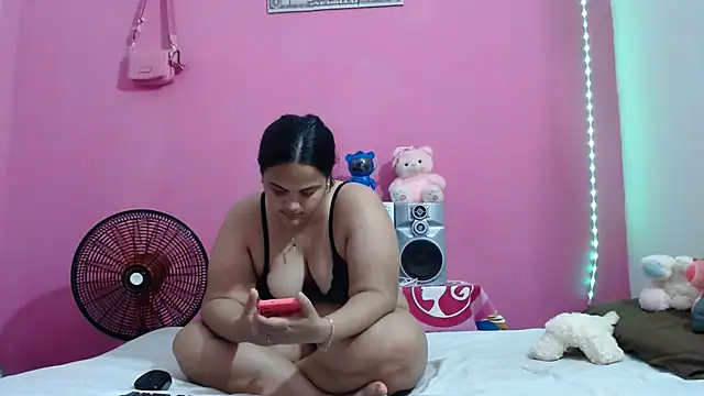 brunnette_hot