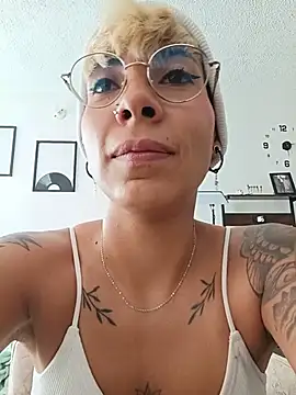 MiaMorgan_