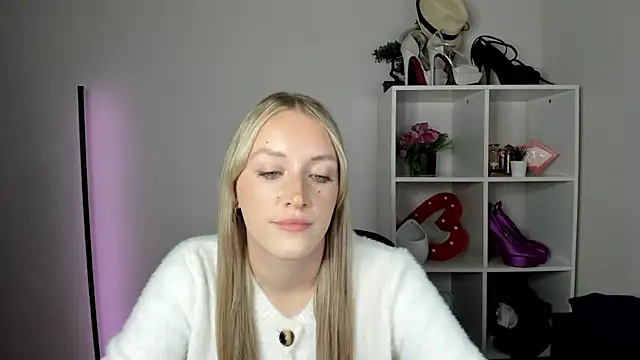 EvelynBlond