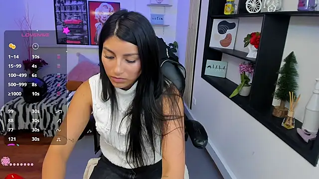Hailey_Adams