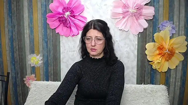 RoseHille live cam on StripChat