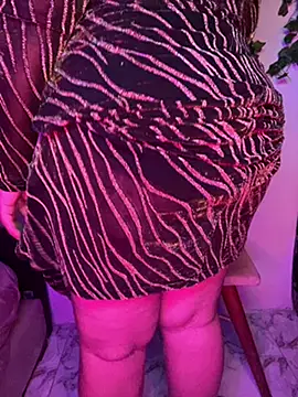 lola-sexy-hot live sex cam