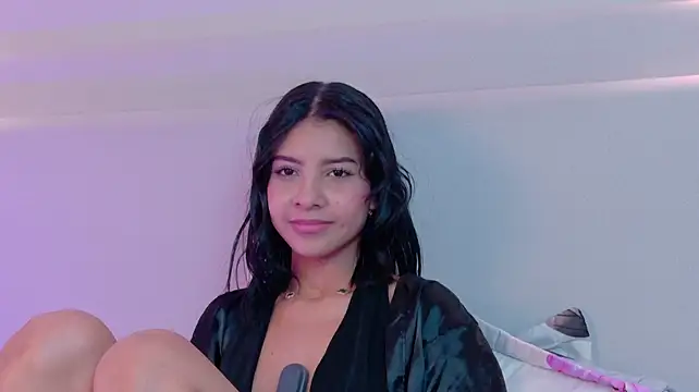NaomiKlarc