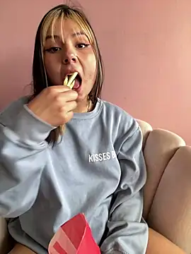 LilyCarter_Pinkk webcam