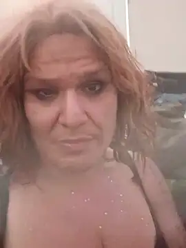 deedeedoll82222 live sex cam