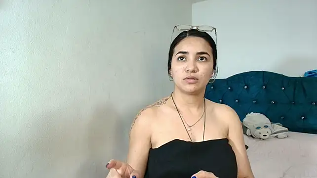 Naughty_Nights_Live webcam