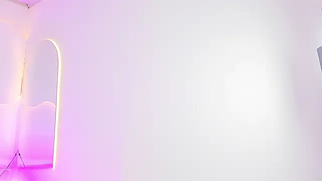 ArohomLester_