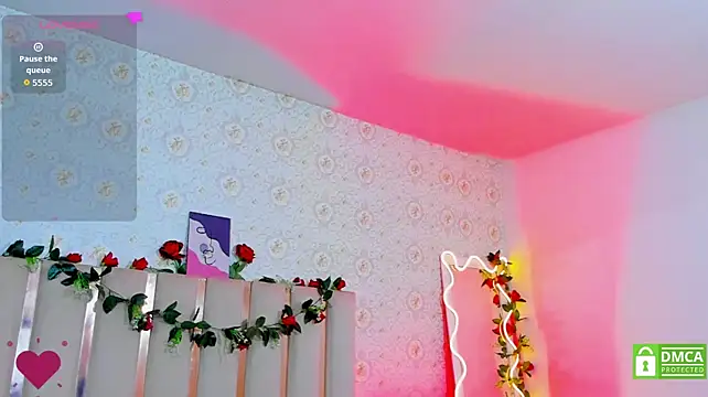 Karla_tay1
