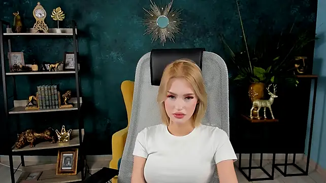 AngelaHolmes