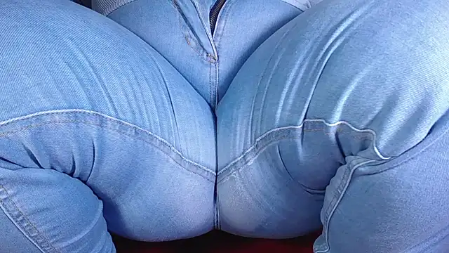ailyn_maury