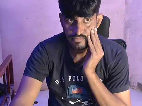 Yuvi_hot