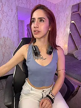 Elodiee_Roussee webcam