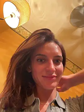 -AngelAri-