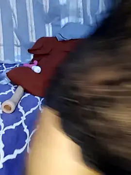 PuneeeLucee webcam