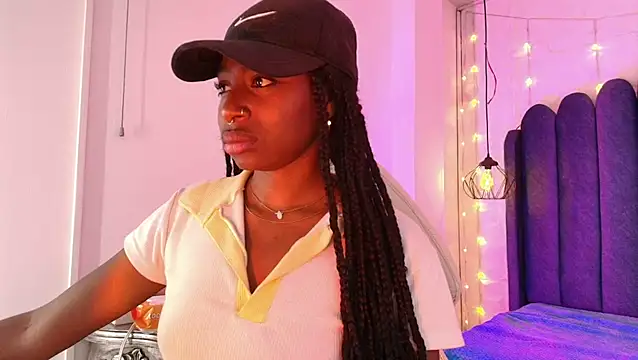Queen_perla_ webcam