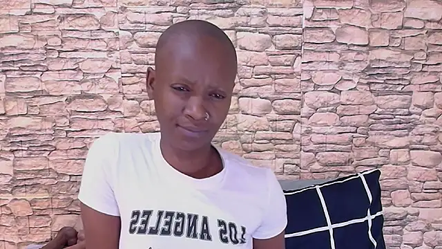 EbonyOlive69 webcam
