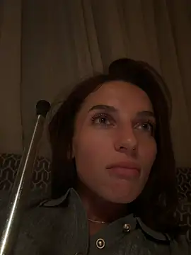 -AngelAri-