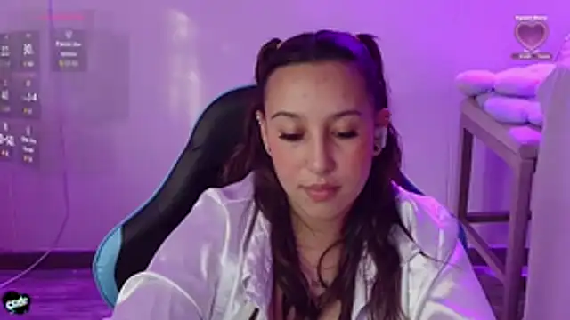 Skarlet_Adams28