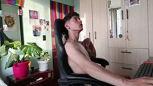 heyy_noah11 (M young) - sexy dance without clothes