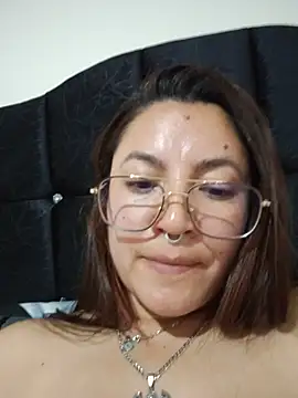 samm_curvy