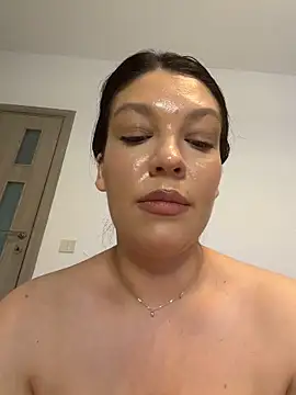 ClaraPasssion live cam on StripChat