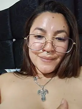 samm_curvy