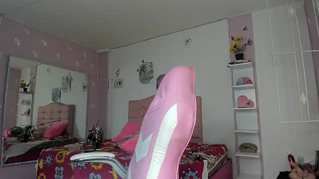 Santy_bigcock_01 live cam on StripChat