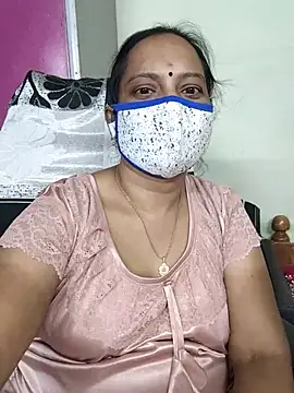 salukutty live cam on StripChat