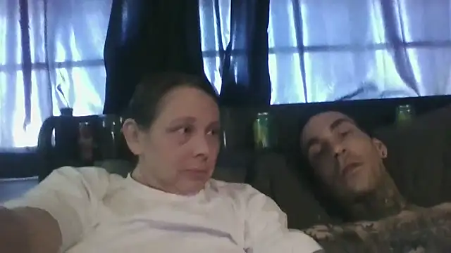 2-BLUNT-CUNTS