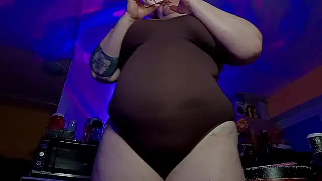 CURVYSAKURA