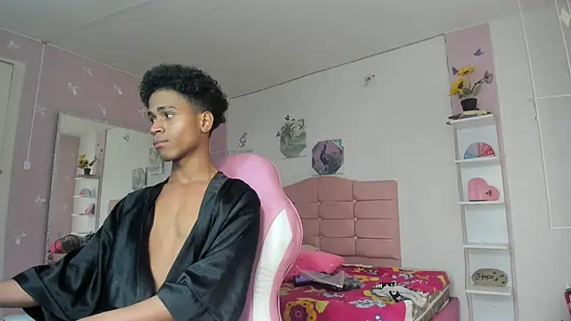 Santy_bigcock_01