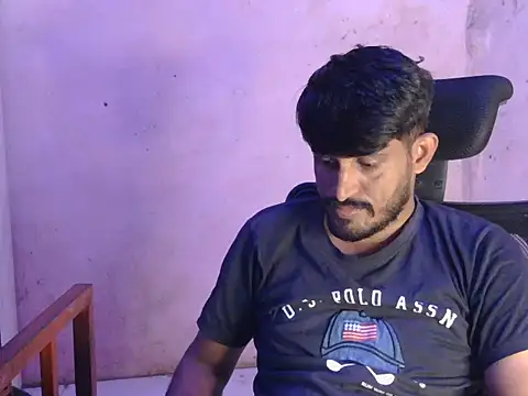 Yuvi_hot live sex cam