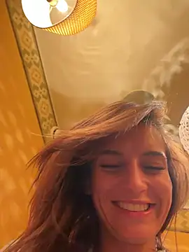 -AngelAri-