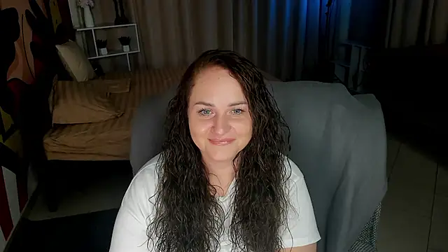 Chorna_Rouse live cam preview