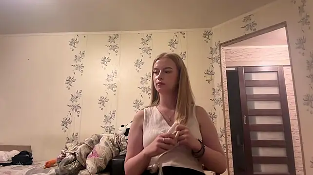 CyndyBustard live cam on StripChat