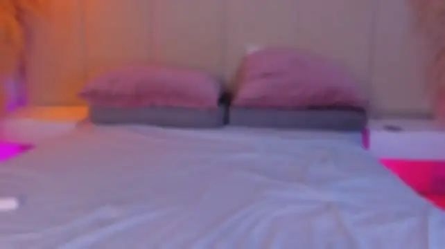 kaylarossi live cam on StripChat