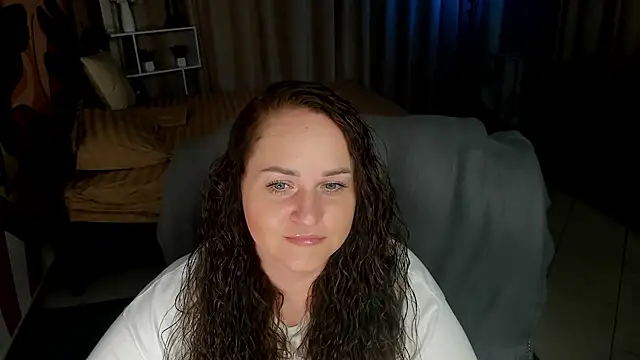 Chorna_Rouse live cam preview