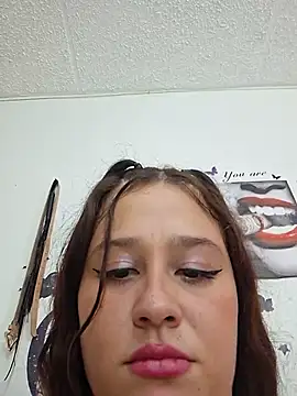 LunaMorettis live cam preview