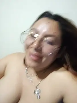 samm_curvy