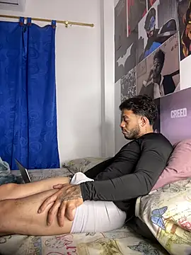 Enzomoretti__ webcam