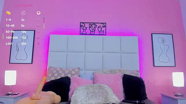 charlotte_kisss